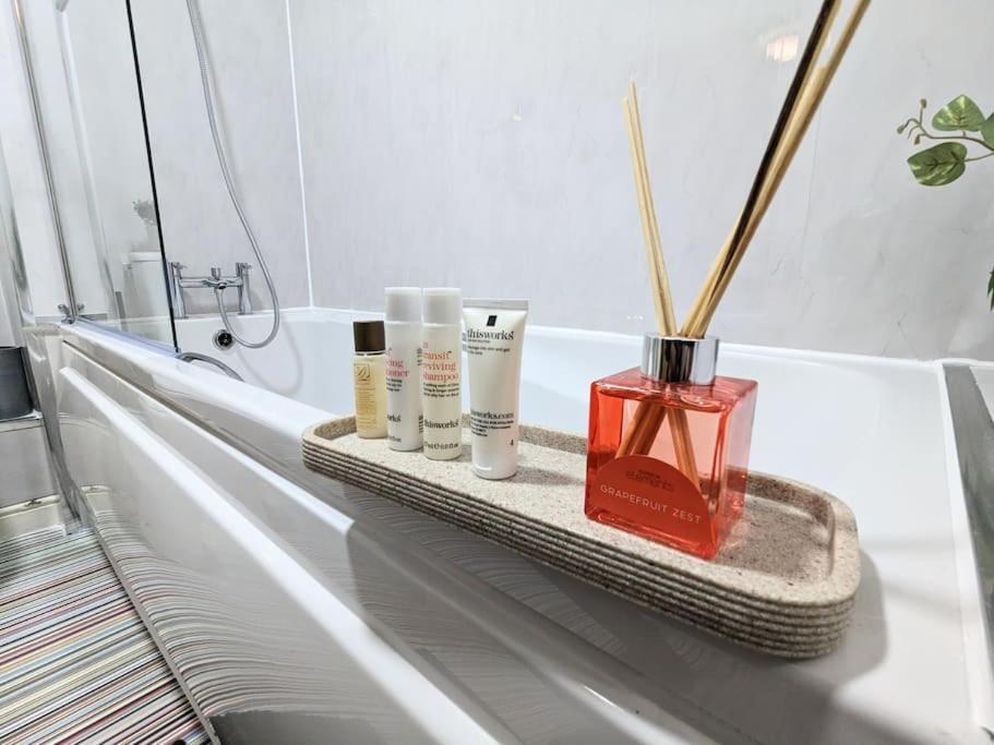 City Centre Comfort Northampton Apartment Bagian luar foto