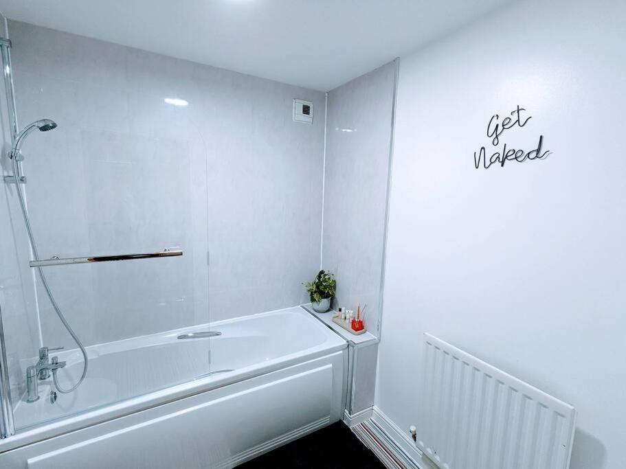 City Centre Comfort Northampton Apartment Bagian luar foto