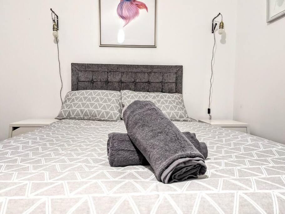 City Centre Comfort Northampton Apartment Bagian luar foto
