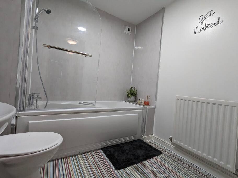 City Centre Comfort Northampton Apartment Bagian luar foto