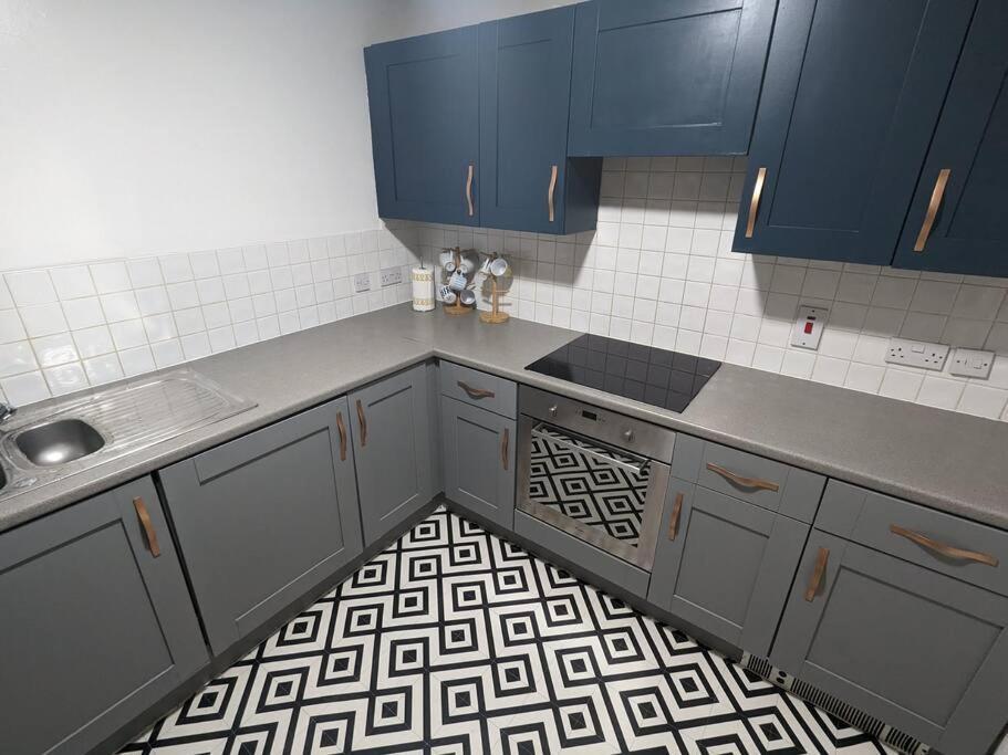 City Centre Comfort Northampton Apartment Bagian luar foto